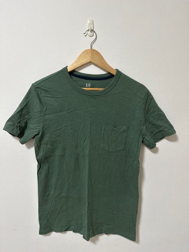 gap pocket tee