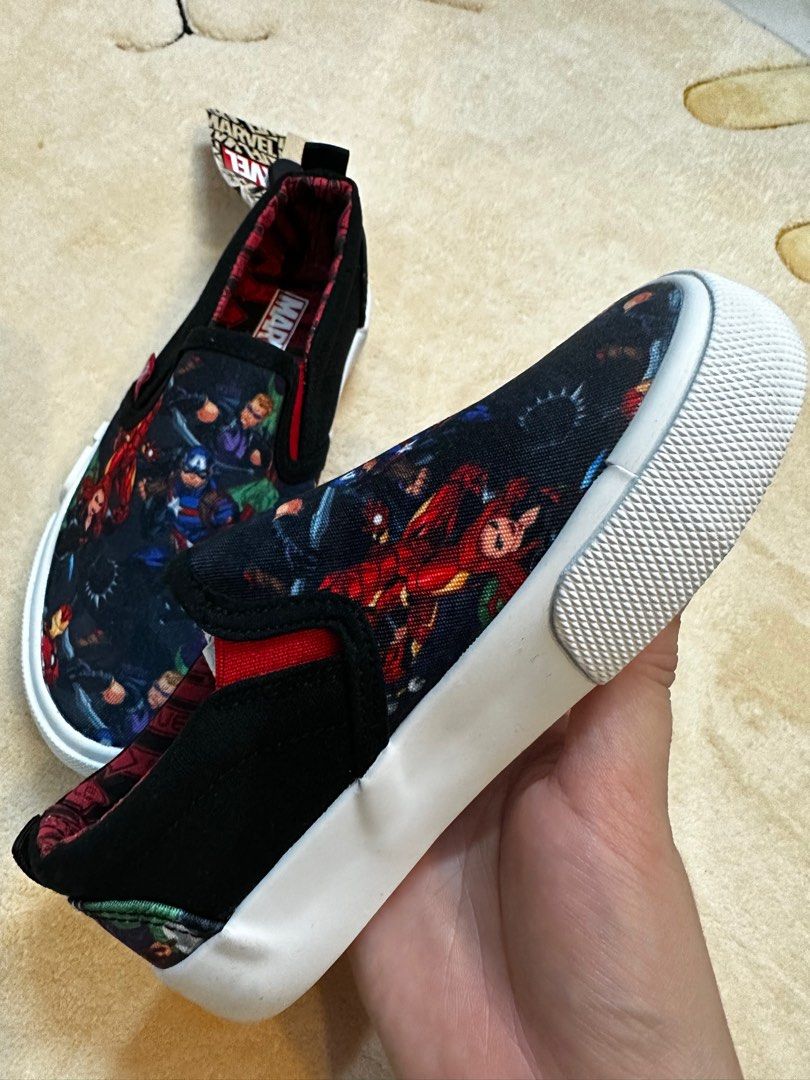 Ground Up Marvel Slip On Sneaker UK12 18.5cm Babies Kids