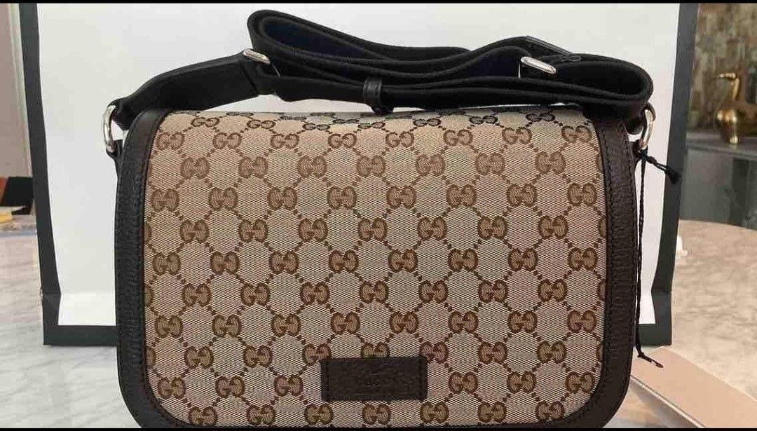 Gucci vintage logo messenger bag 2025