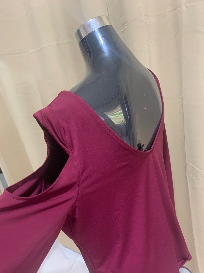 Guess Plus size (Category: Others Tops) located in Davao. Submitted by mj_2021 (Listing ID 1256476646, Image 2). Description: Plus size Brand: Guess (original) Sexy po ito Bust: 42-44 inches.