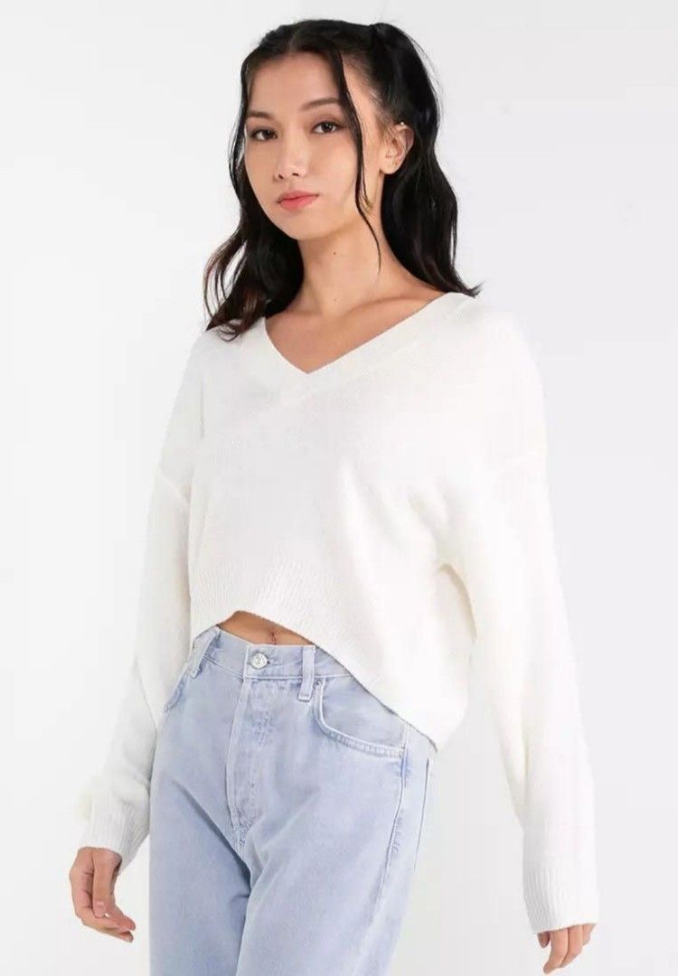 H M white v neck pullover sweater cardigan cropped knit