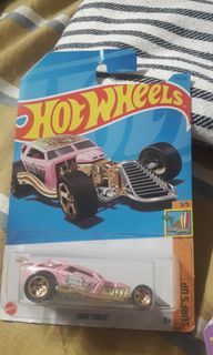 Hot Wheels pink NEW