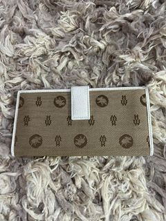 LAST PRICE SALE ! AUTHENTIC Hunting world long wallet
