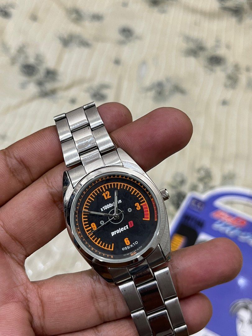 Initial quartz watch shop