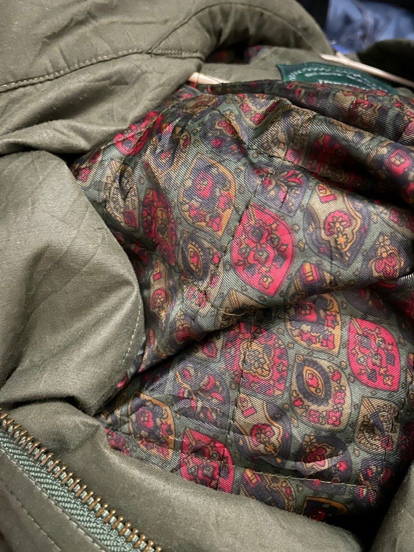 Jacket (Category: Activewear) located in Cheras. Submitted by hyelah (Listing ID 1256587268, Image 3). Description: P25/26.
