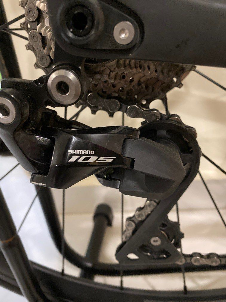 Java vesuvio 2021 (Category: Bicycles) located in Singapore. Submitted by c.atlantic (Listing ID 1256468927, Image 6). Description: java vesuvio 2021 x11 speed - princeton carbon works wake 6560 - Grand Prix 5000 front&back tyre - tripeak ceramic BB ( non creak version ) - fully hydraulic ultegra brake system - 105/Ultegra groupset : ultegra shifters : 105 crankset : 105 front & back derailleur - fizik adaptive R3 saddle - ciclovation advanced ba