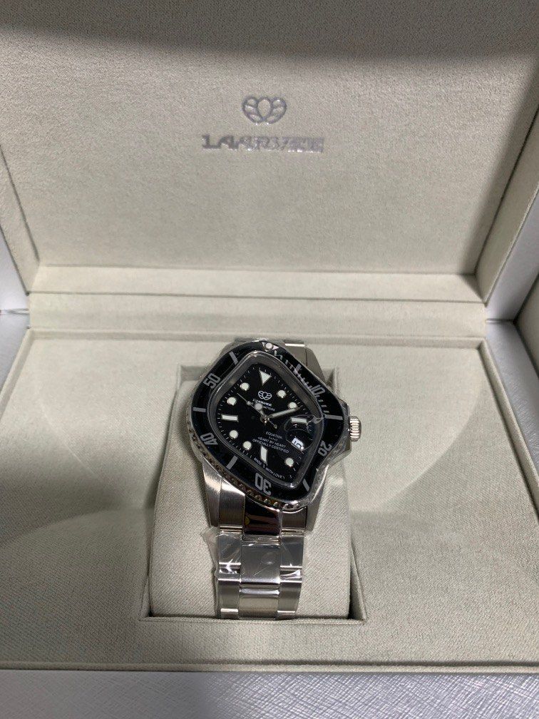 LAARVEE PEA001 // SLIVER PRECISION STEEL: BLACK BEZEL & BLACK DIAL