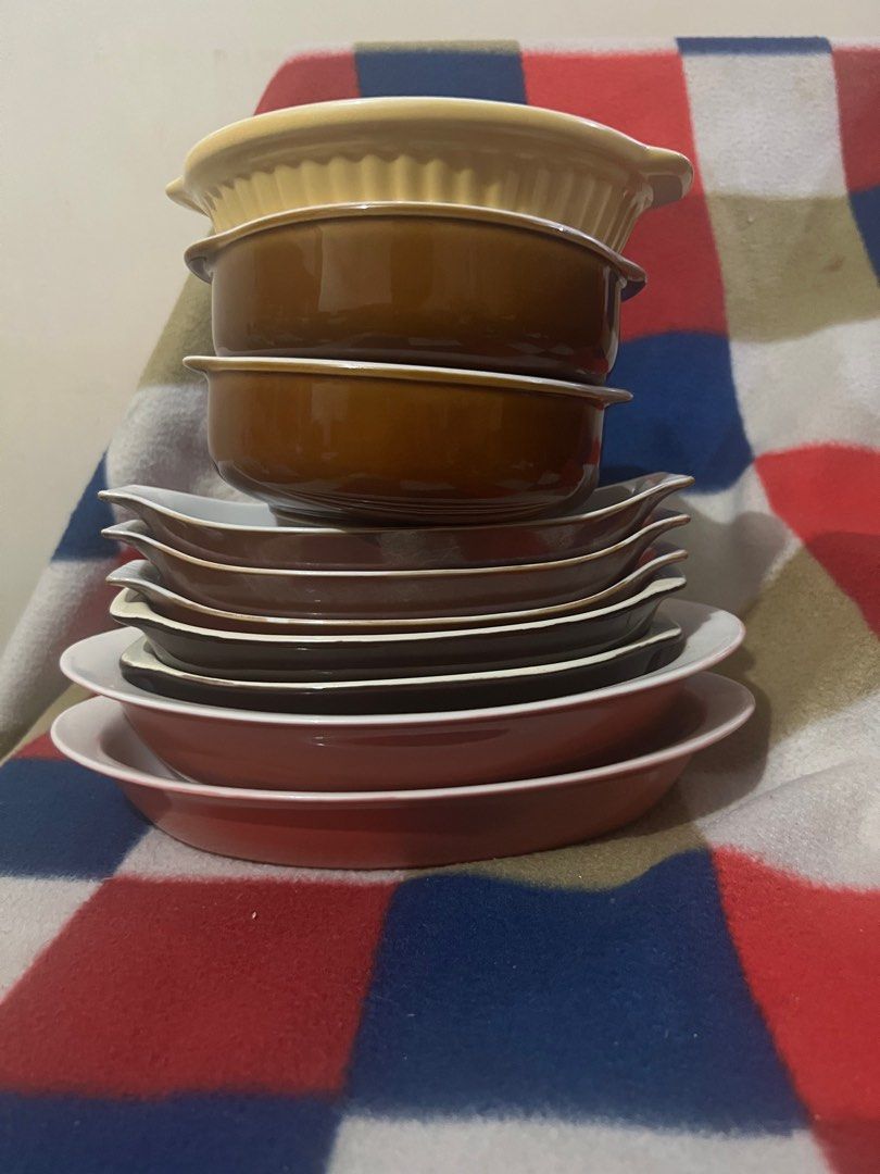 Lasagna/Baking Plates (Category: Bakeware) located in Mandaluyong City. Submitted by samsami10 (Listing ID 1256646477, Image 2). Description: Price for take all. 3rd to 4th pic - 200 (3 pcs circle baking plate) 5th to 6th pic - 200 (3 pcs small lasagna plate) 7th to 8th pic - 300 (2 pcs medium and deep baking plate) 9th to 10th - 450 ( 2 pcs big lasagna and baking plate).