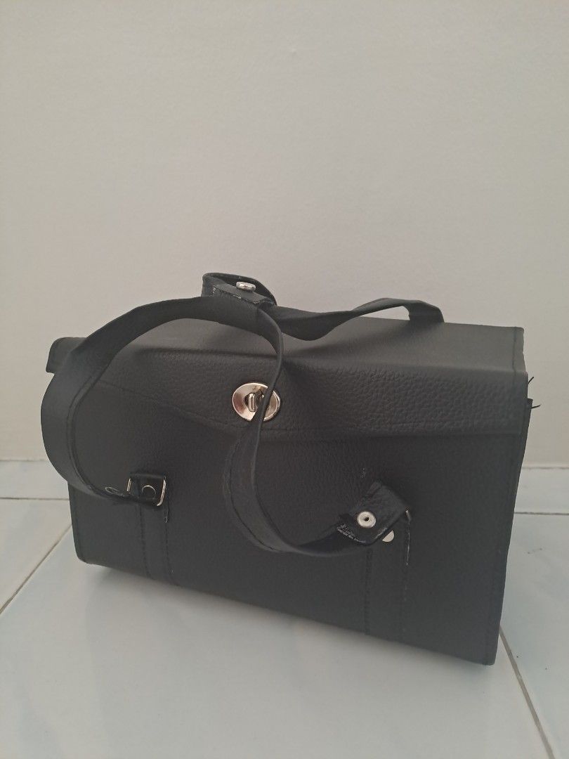 Leather Medical Bag (Category: Clutches) located in Cebu City. Submitted by kommika (Listing ID 1256483580, Image 1). Description: Thick, hard medical bag (square type) Only used twice No damages, no defects RFS: change of bag.
