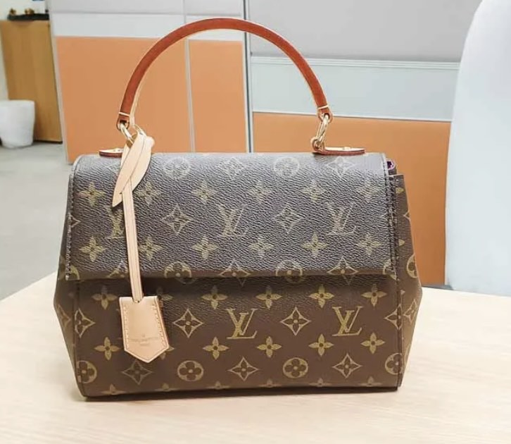 Vuitton best sale cluny bb