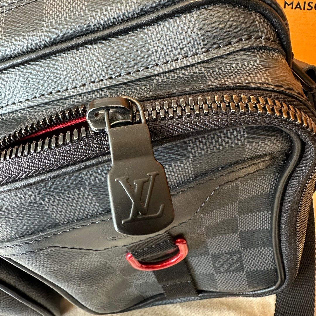 Sold at Auction: LV LOUIS VUITTON Utility Damier Graphite Backpack