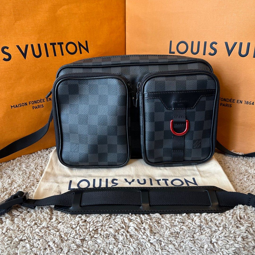 Shop Louis Vuitton DAMIER GRAPHITE Utility messenger (N40280) by