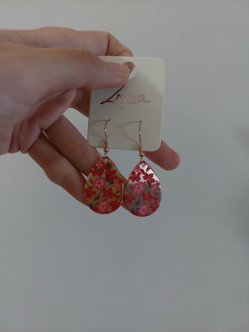 Lovisa gold earrings with pink florals, Women's Fashion, Jewelry