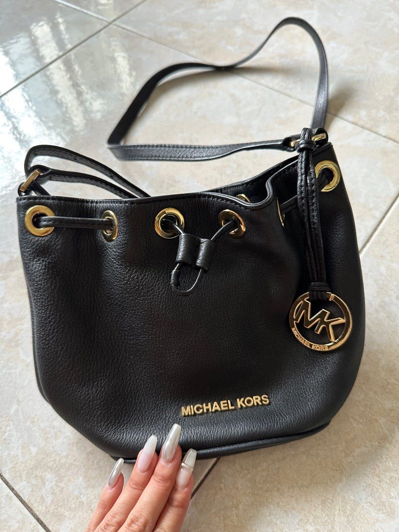Michael Kors Bucket Bag Black
