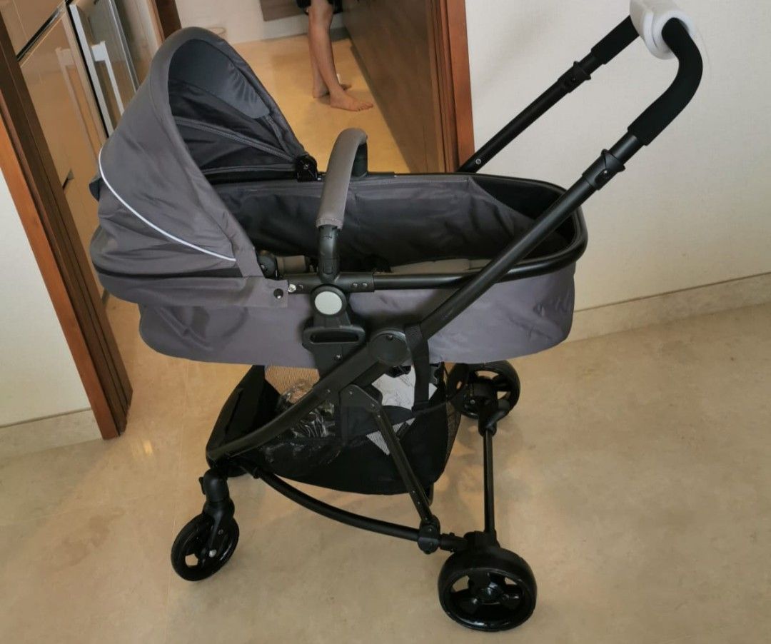 Mimosa suites seat hotsell & bassinet stroller