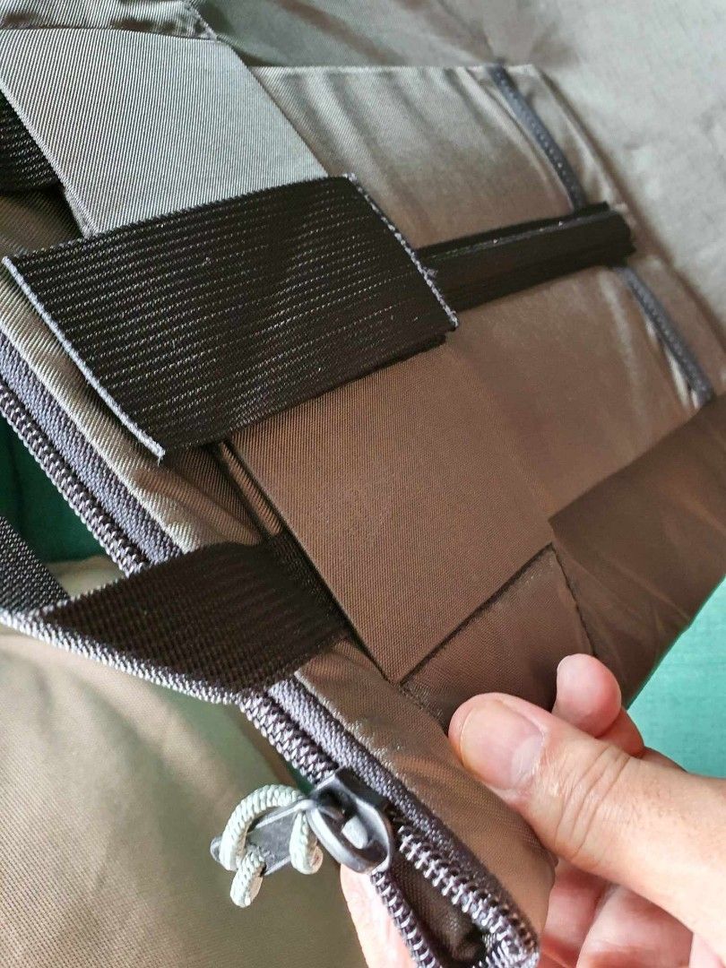 Mystery Ranch Laptop Case (Category: Laptop Bags & Sleeves) located in Mandaluyong City. Submitted by j.alonso (Listing ID 1256521592, Image 3). Description: Mystery Ranch Laptop Case with Inserts/holders for most MR backpacks. Brand new Unused Only issue: Missing MR patch/logo but guaranteed authentic Fits 15inch laptop/tablet.