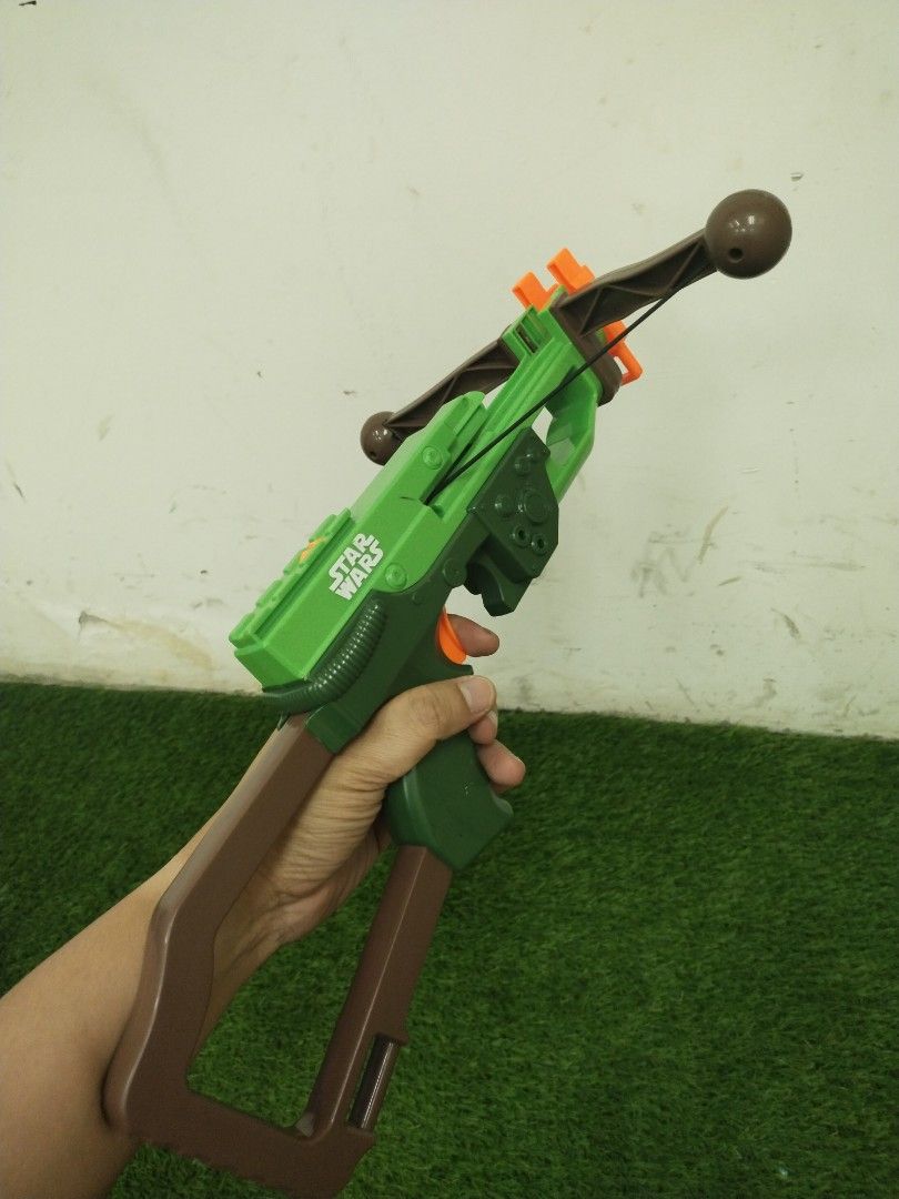 NERF Star Wars Chewbacca Wookiee Bowcaster Blaster Gun Crossbow