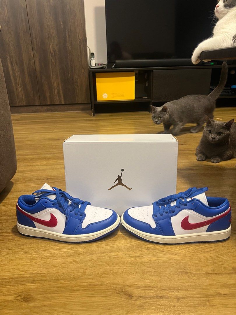 Women's royal discount blue basketball shoes