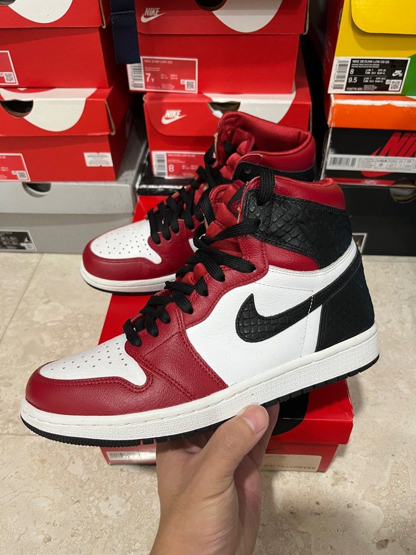 Nike Jordan 1 High Satin Red