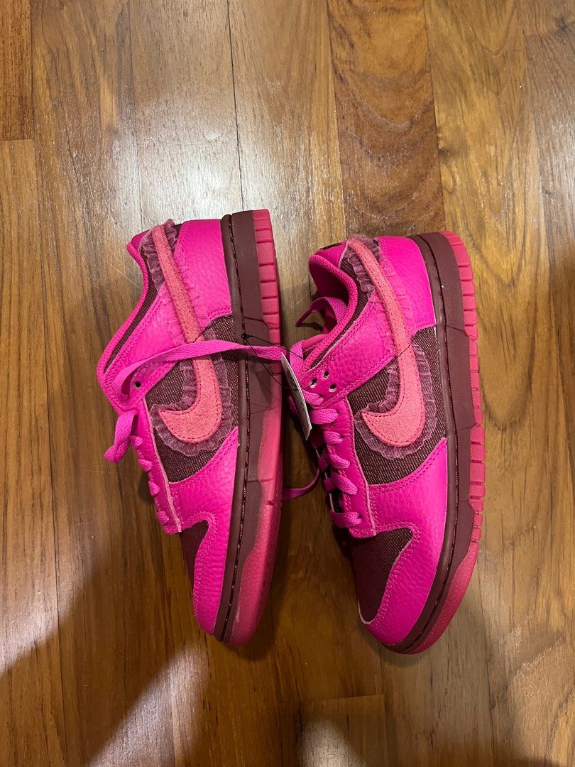 pink dunks men