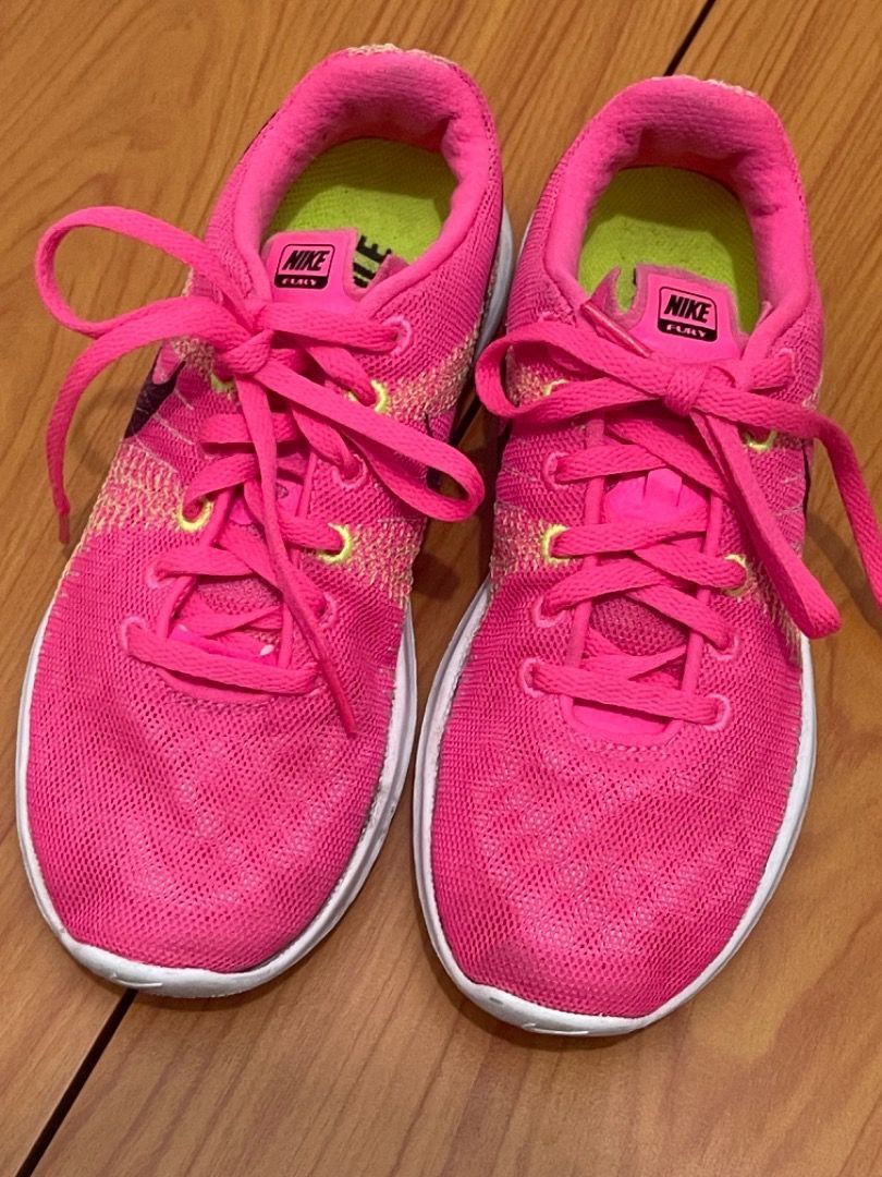 Nike neon pink running shoes store