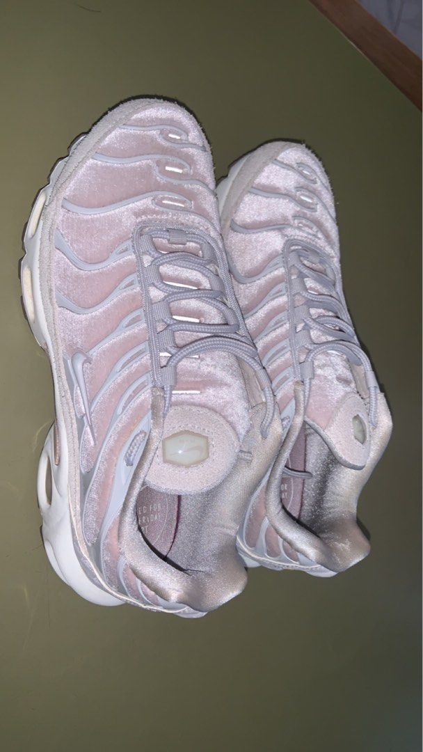 Pink velvet tns on sale