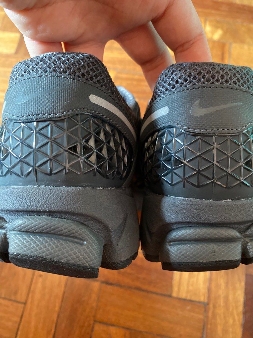 Nike Vomero 5 Anthracite Men s Fashion Footwear Sneakers On Carousell nike-vomero-5-anthracite-men-s-fashion-footwear-sneakers-on-carousell