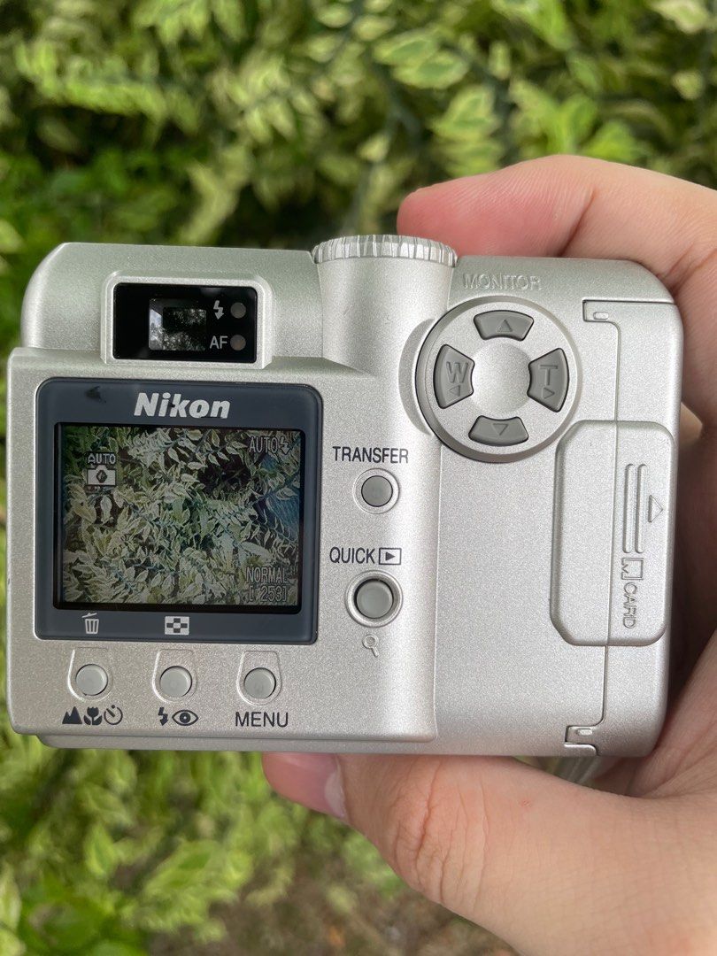 Nikon Coolpix 775 CCD Digital Camera, Photography, Cameras on Carousell