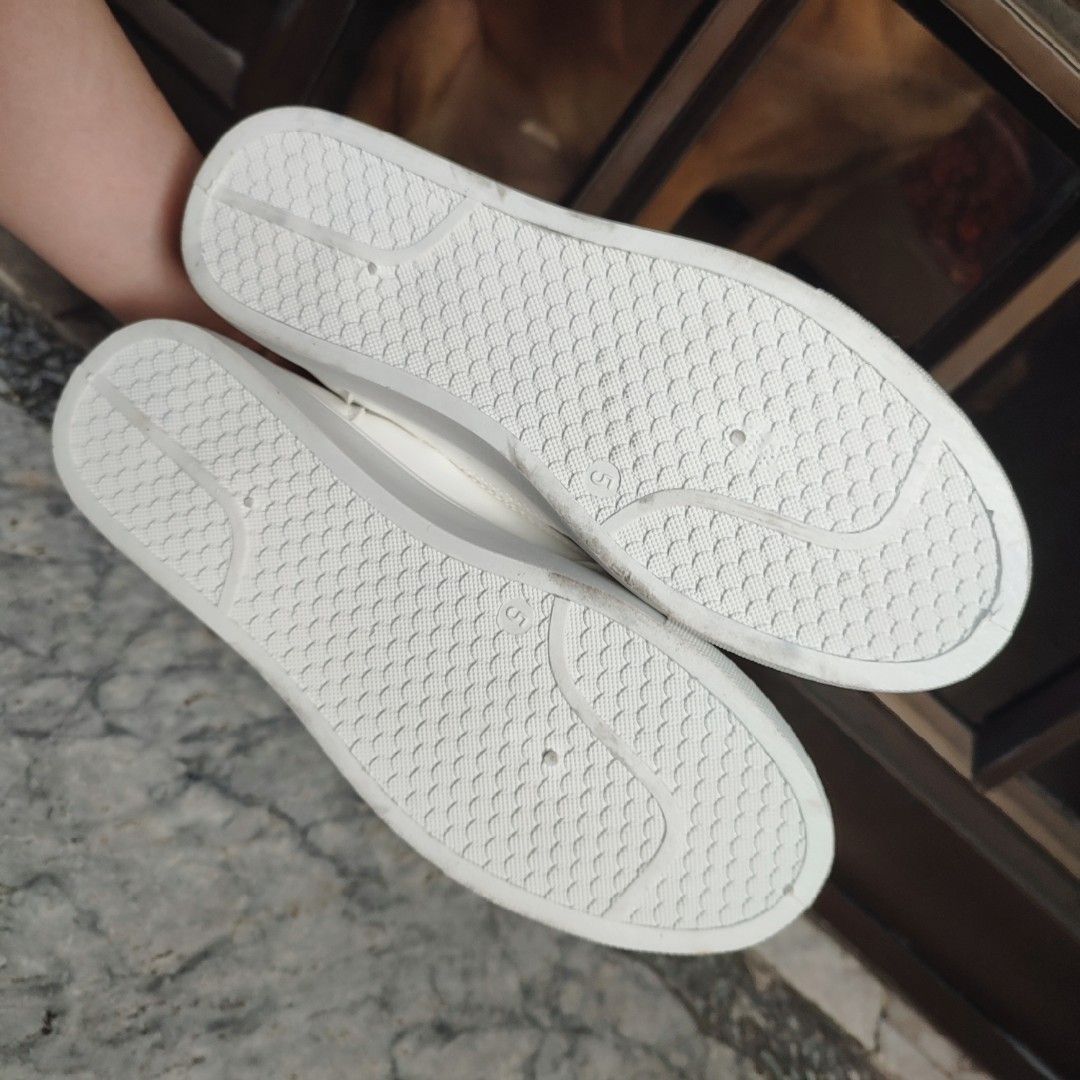 plain white sneakers for ladies