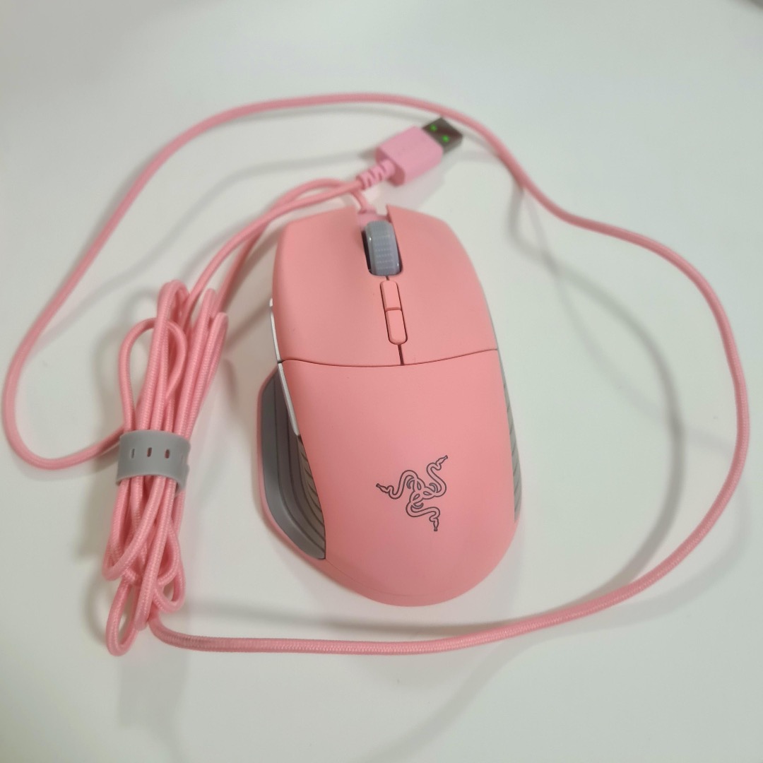 Razer Basilisk and Goliathus Quartz (Pink Mouse and Mousepad