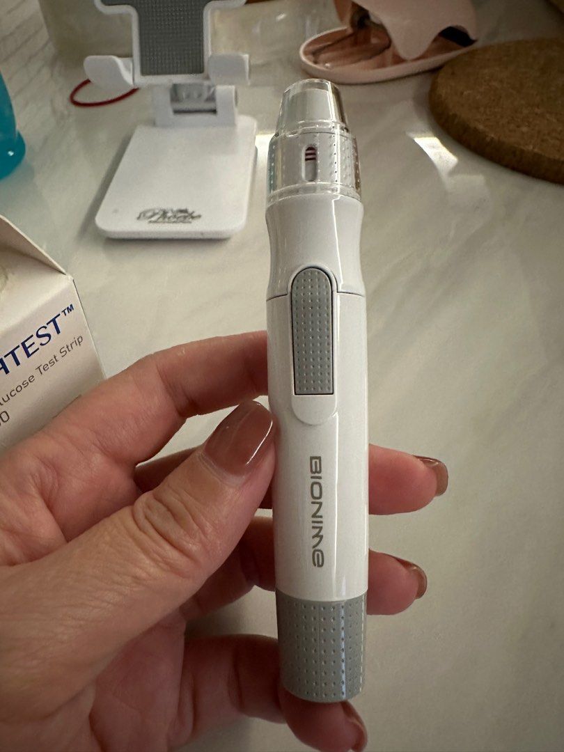 Rightest GM700SB Smart Glucose Test Set, Health & Nutrition, Medical ...