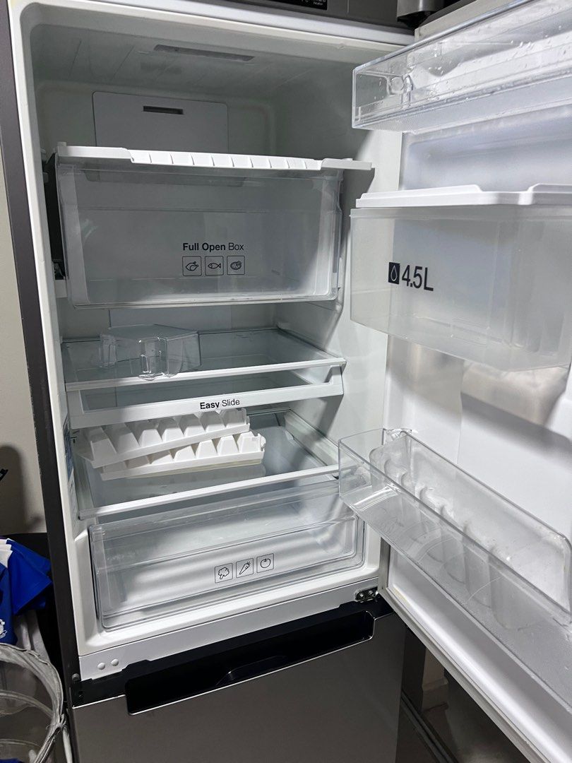 Samsung Bottom Freezer Fridge, TV & Home Appliances, Kitchen Appliances