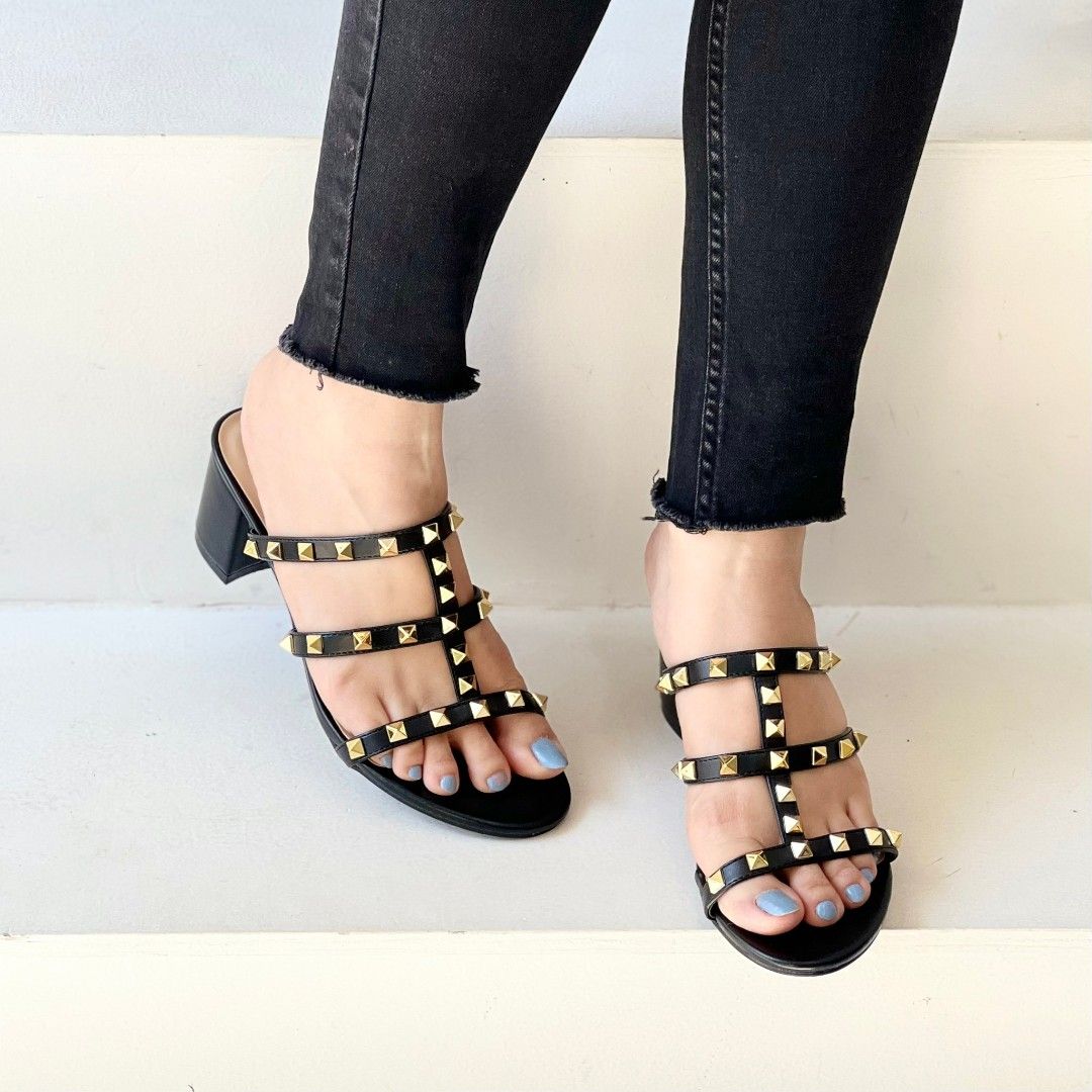 Sepatu sandal valentino clearance