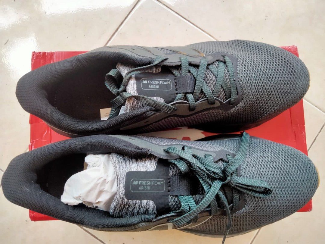 Sepatu NEW BALANCE size 43 Fresh Foam