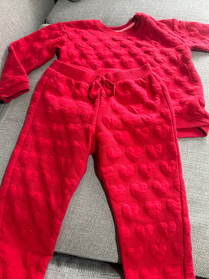 Set top and bottom, Babies & Kids, Babies & Kids Fashion on Carousell