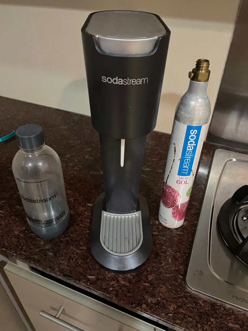 Sodastream 2 x gas canisters and I bottle, TV & Home Appliances