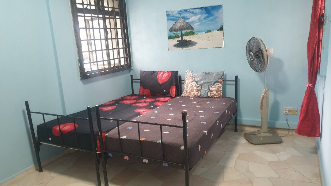 Spacious Master Bedroom (Opposite to Boon Lay MRT) Property Rentals
