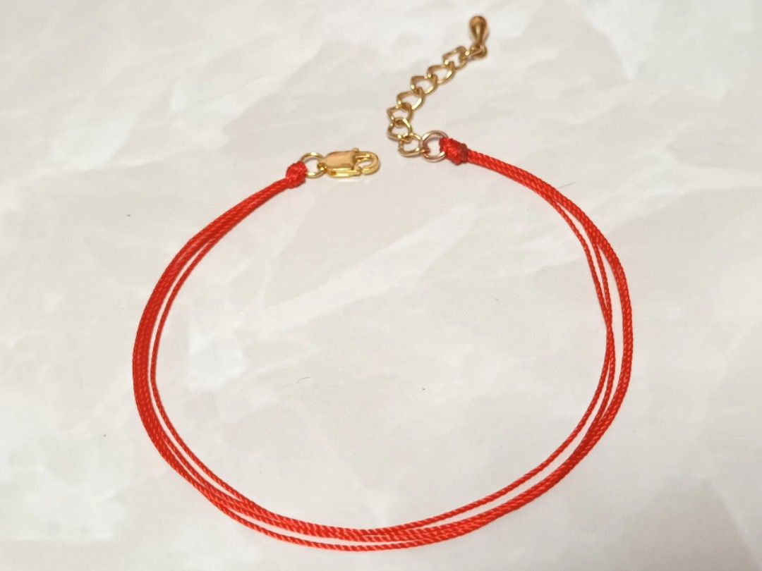 Strings bracelet （分類：手鍊）位於 Hong Kong。 由 rabitart 提交（商品編號 1256501072，圖片 1）。簡介： 四條，就是四的新概念，效果看圖。 亦有換繩服務。 在斷線前換左佢，可保障遺失。 我收到後1,2天可以幫你完成變身。 記得先來你的RedLine相片報價。 ☎️可以留言/whatsapp查詢。 💰 接受多種付款方式 📮 平郵或順豐客付 #rabit工匠 #handmade #love #diy #bracelet #art #jewelry #string #stringcolor #Changecolor #redlineparis #redline #repairbracelet #colors #accessories #braceletrepaire #紅線 #換色 #手繩diy #手工 #首飾維修 #維修。