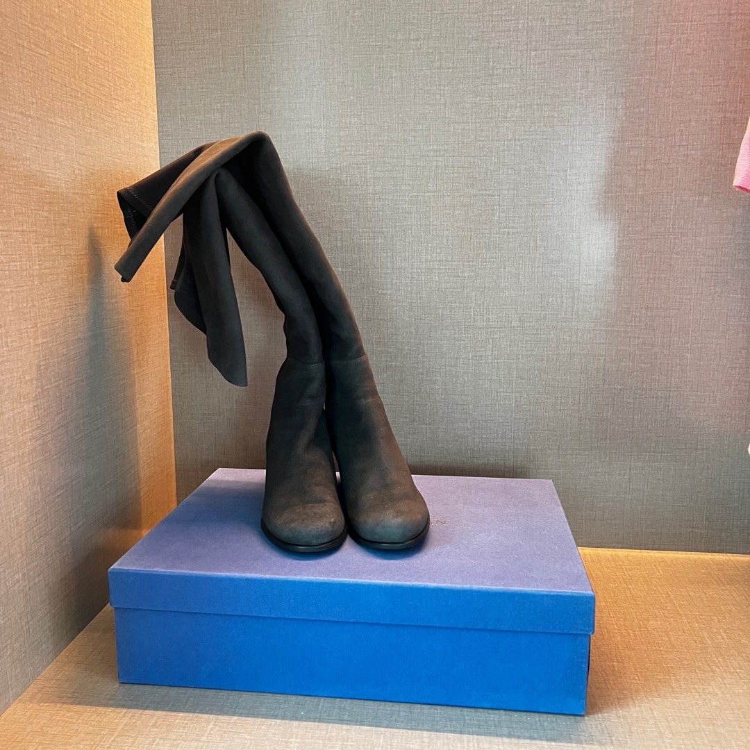 Stuart Weitzman boots Women s Fashion Footwear Boots on Carousell
