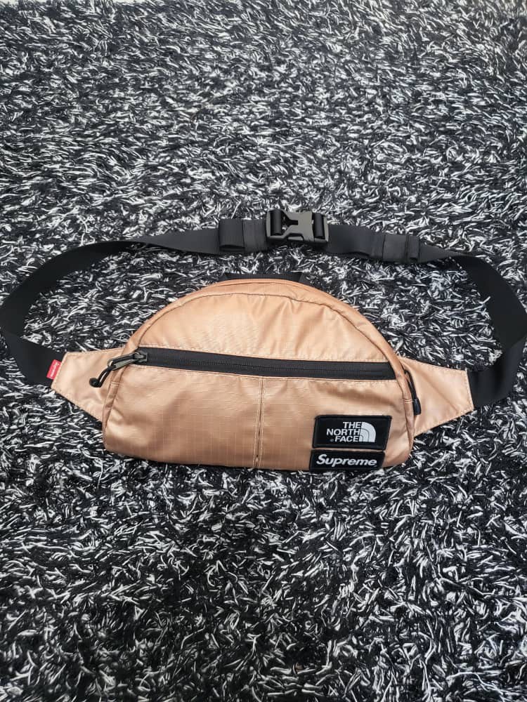 SUPREME TNF WAIST BAG