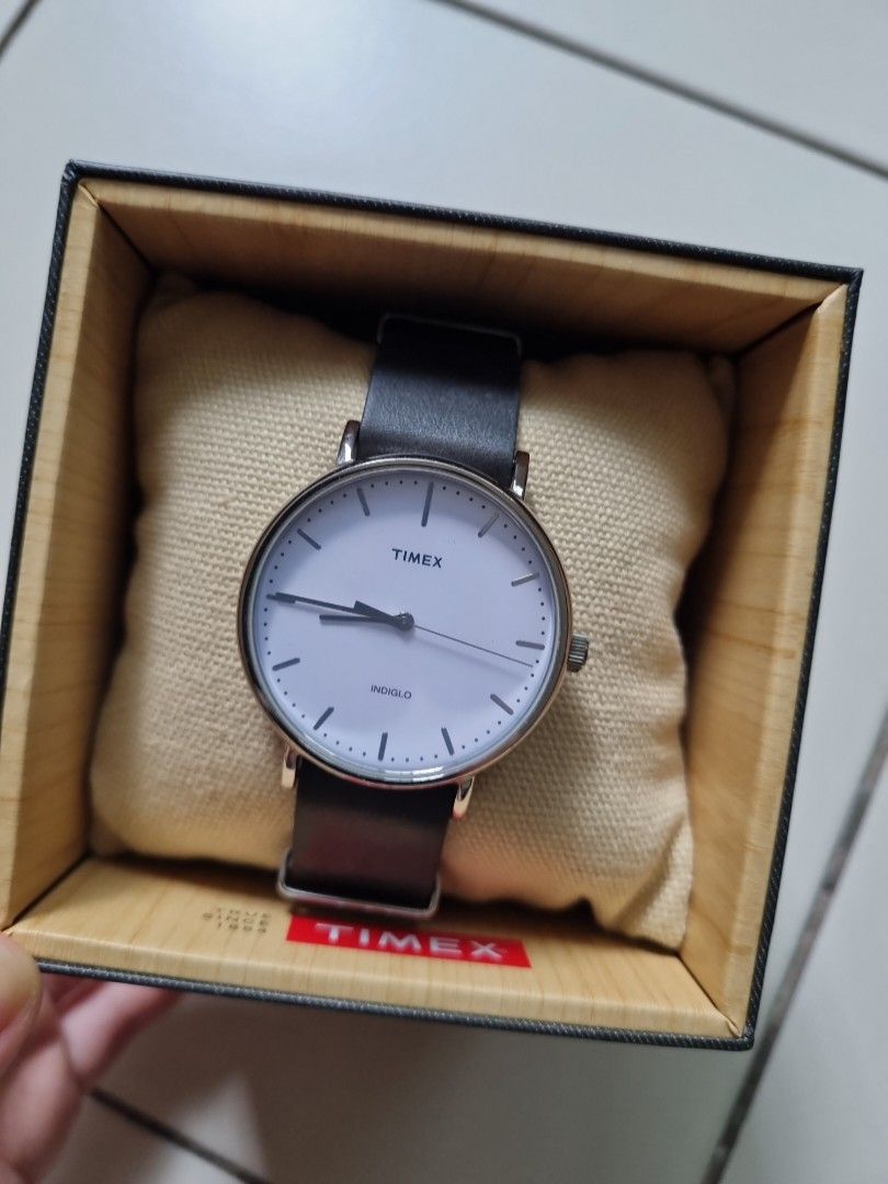Timex watch TW2P91300 Luxury Watches on Carousell
