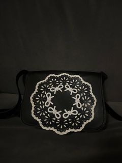 （分類：）位於 。 由 saaniee 提交（商品編號 1256642159，圖片 1）。簡介： 。