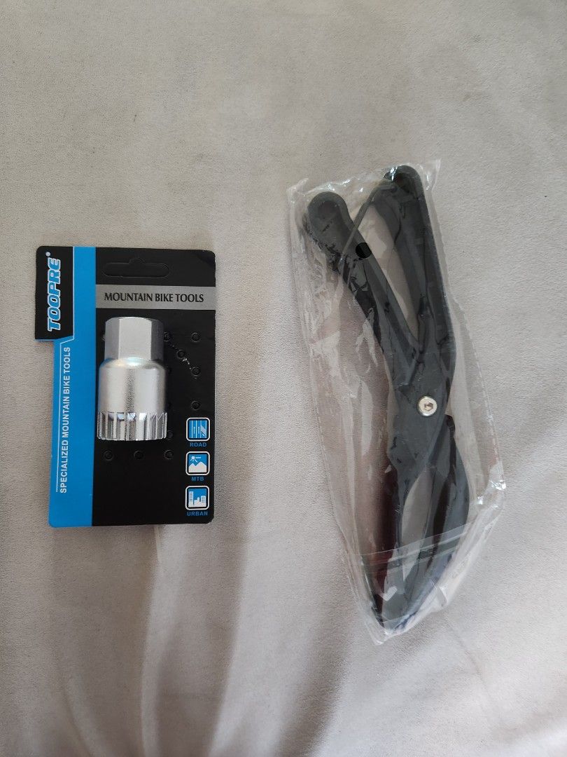 Toopre socket (Category: Parts & Accessories) located in Singapore. Submitted by sengyeo (Listing ID 1256459818, Image 2). Description: 1. brought wrong socket (5.99) Trade welcome Self collection 600106 or free postage is the price is right.