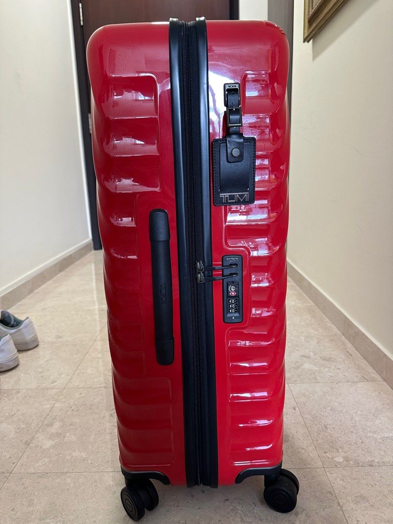 TUMI 19 DEGREES LUGGAGE RED