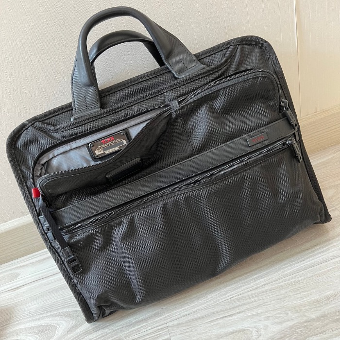 TUMI Alpha 2 Organizer Portfolio Brief Tanpa Shoulder Strap (Black