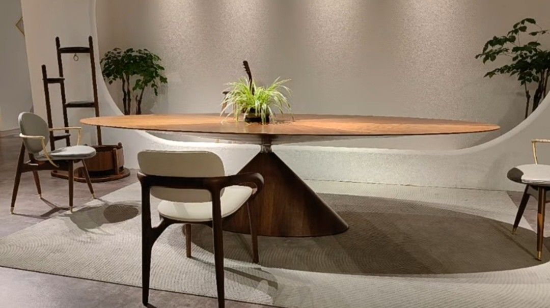 UFO Dining Table