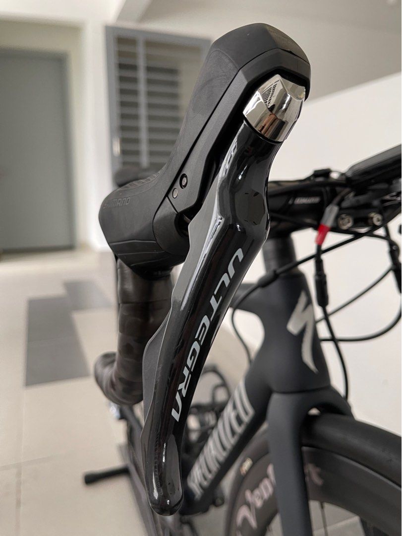 ULTEGRA Mechanical Groupset R8020 DISC, Sports Equipment, Bicycles