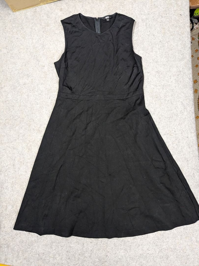 UNIQLO Women Ponte Flare Sleeveless Dress Size Large, Women's Fashion,  Dresses & Sets, Dresses on Carousell