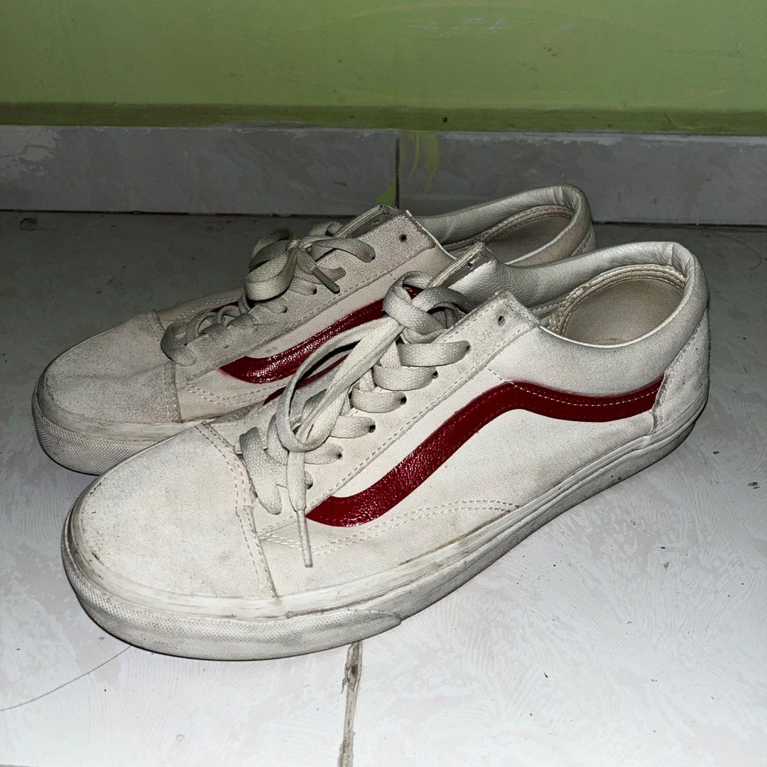 Outfits with red hotsell old skool vans