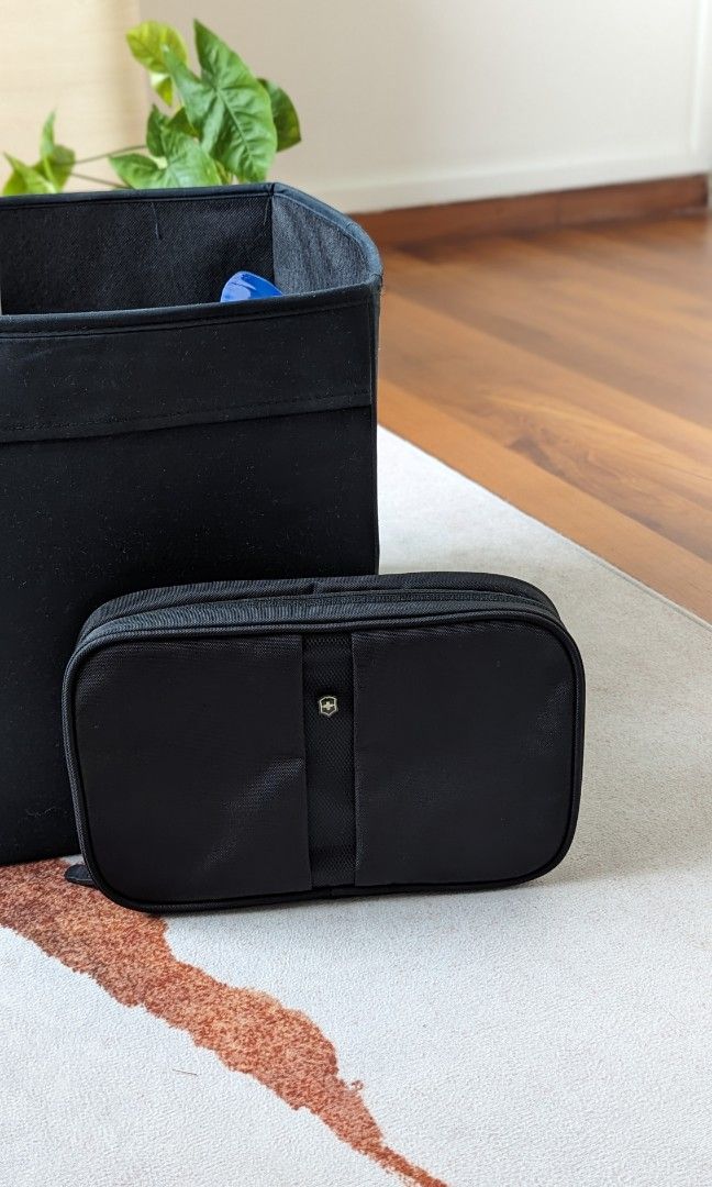 Victorinox Travel Bag, Luxury, Bags & Wallets on Carousell